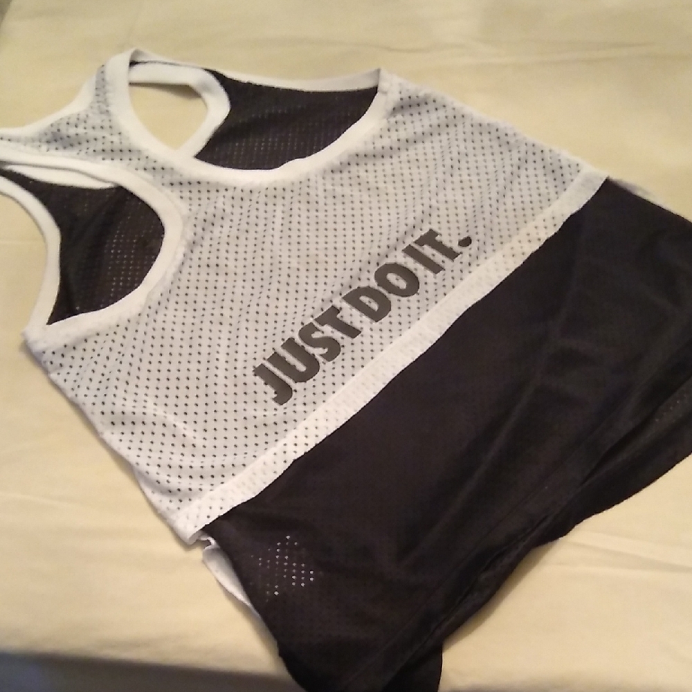Nike Mesh Racerback Tank - Picture 4 of 7